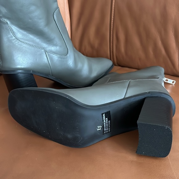 ⭐️DV Dolce Vita DV Dolce Vita Women's Milana Ankle Boot Size 8.5 - Picture 8 of 12